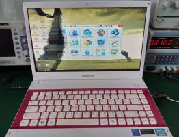 SAMSUNG NP300V4Z เปลี่ยนจอ