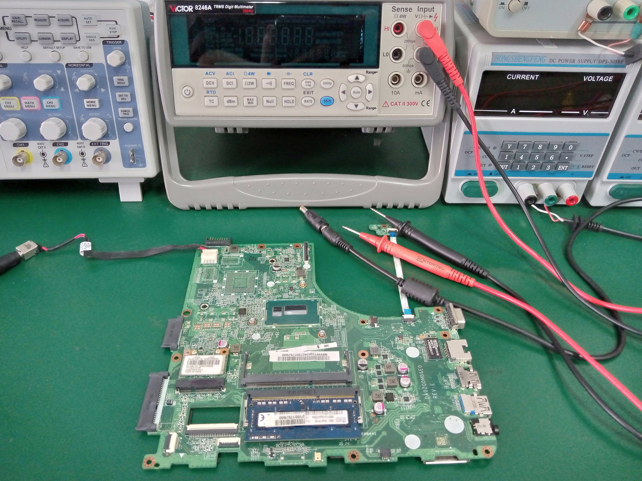 ACER E5-471 ไม่มีภาพ