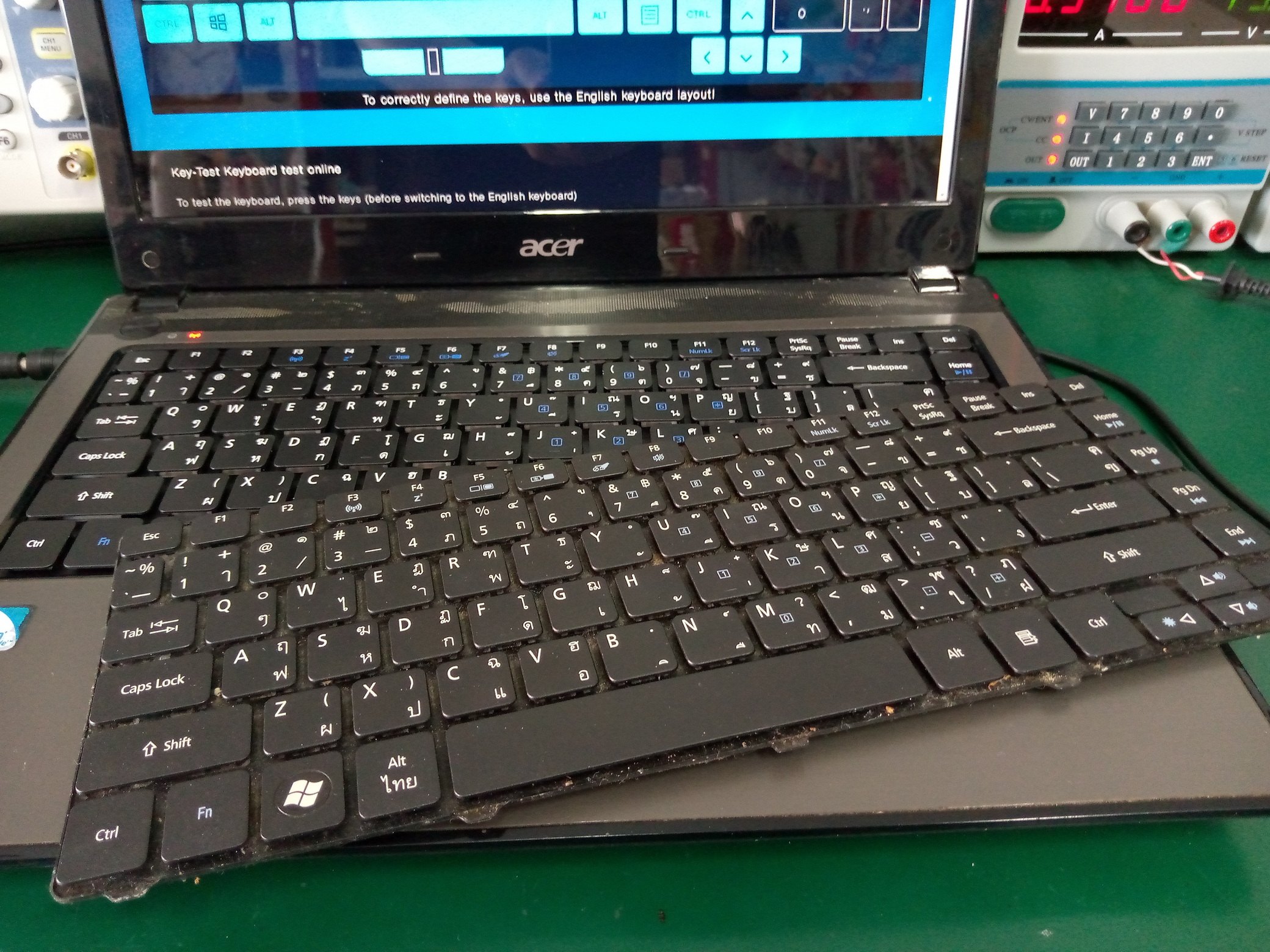 ACER 4741Z เปลี่ยน Keyboard