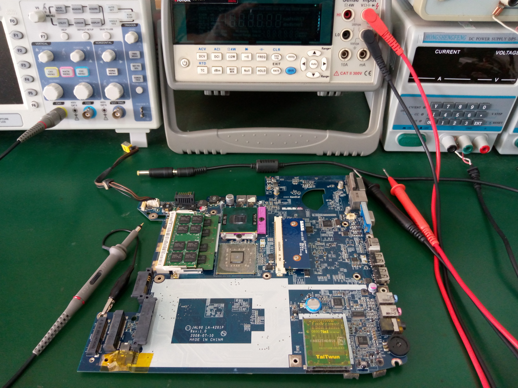 ACER 4930 เปิดไม่ติด