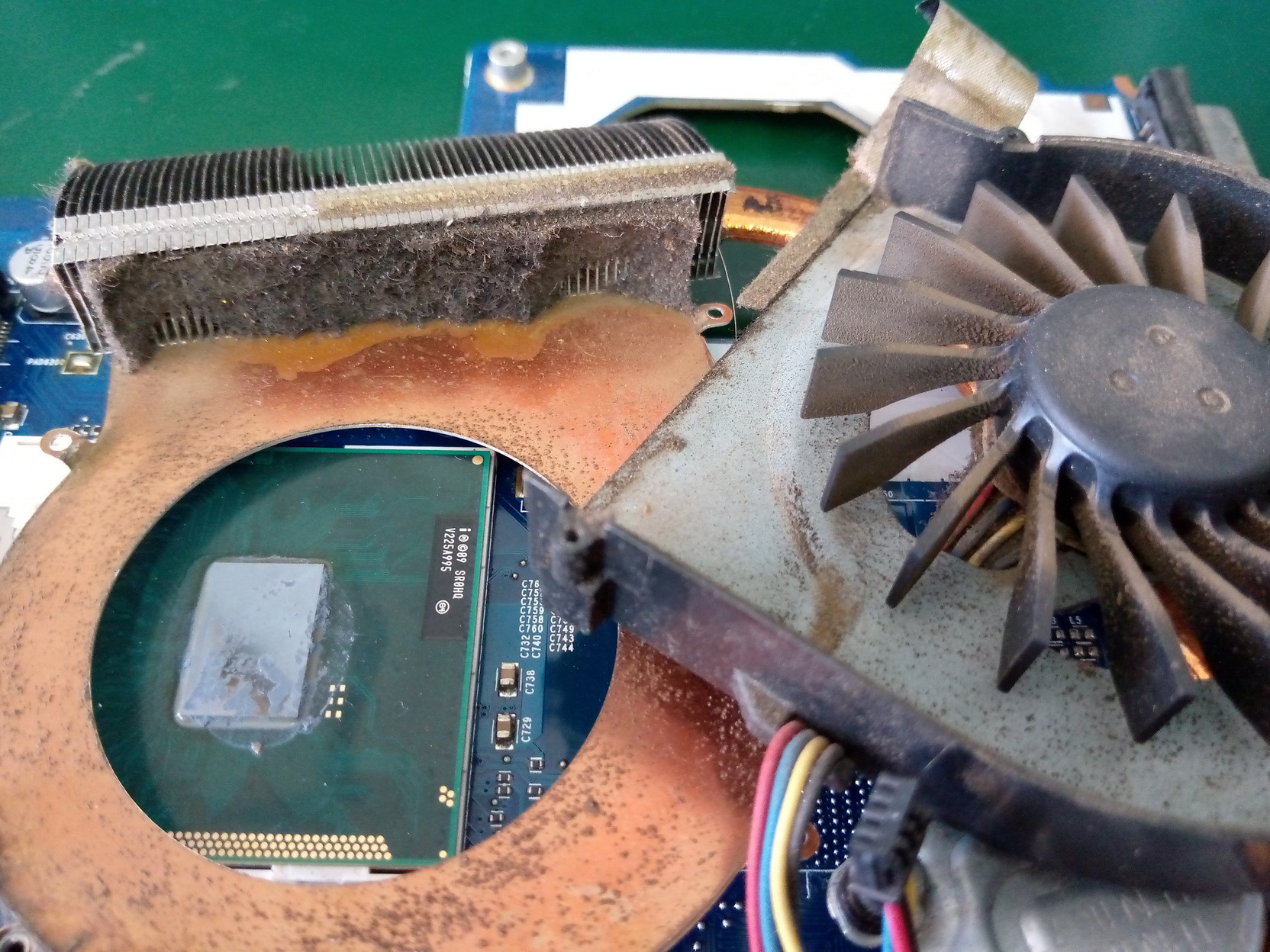 COMPAQ CQ45 เครื่องมีความร้อนสูง