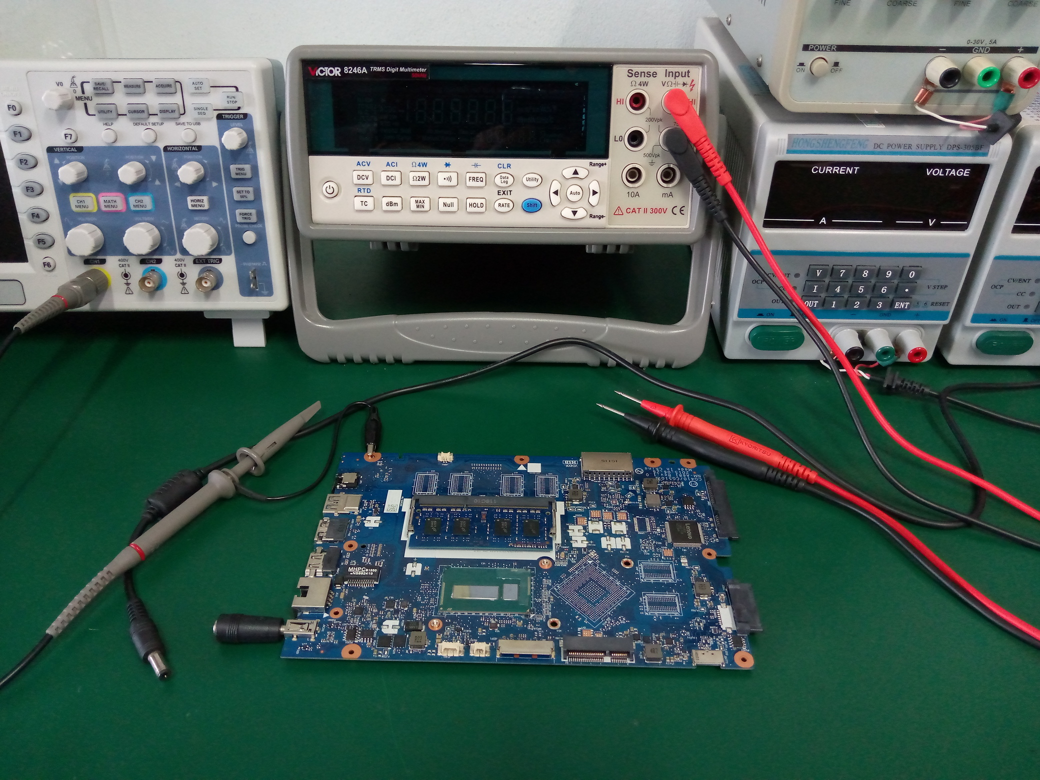 LENOVO 100-14IBD ไม่มีภาพ