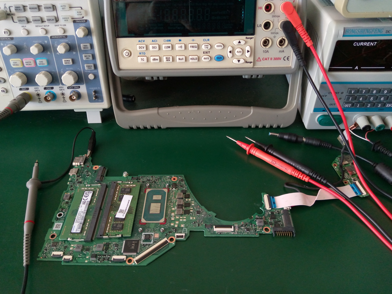 HP 15s-fq2580TU เปิดไม่ติด